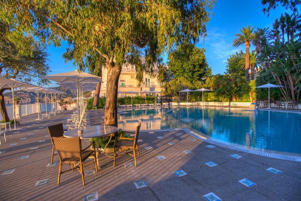 Grand Hotel Riviera Sorrento Exterior foto