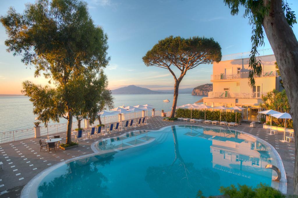 Grand Hotel Riviera Sorrento Exterior foto