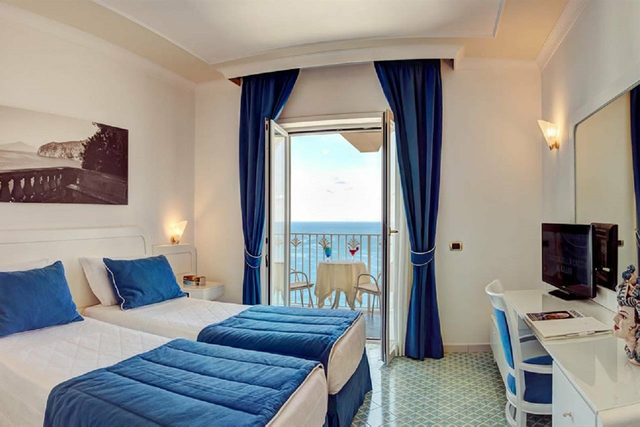 Grand Hotel Riviera Sorrento Exterior foto